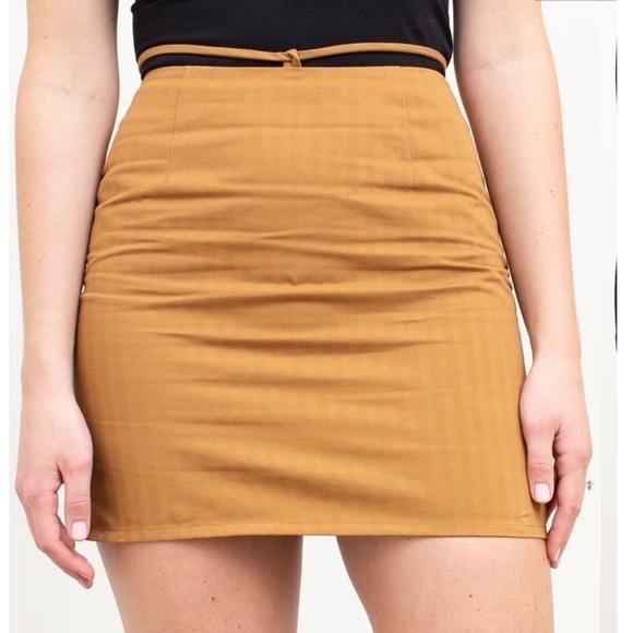 ACOA Waist Strap Mini Skirt - Picture 2 of 6